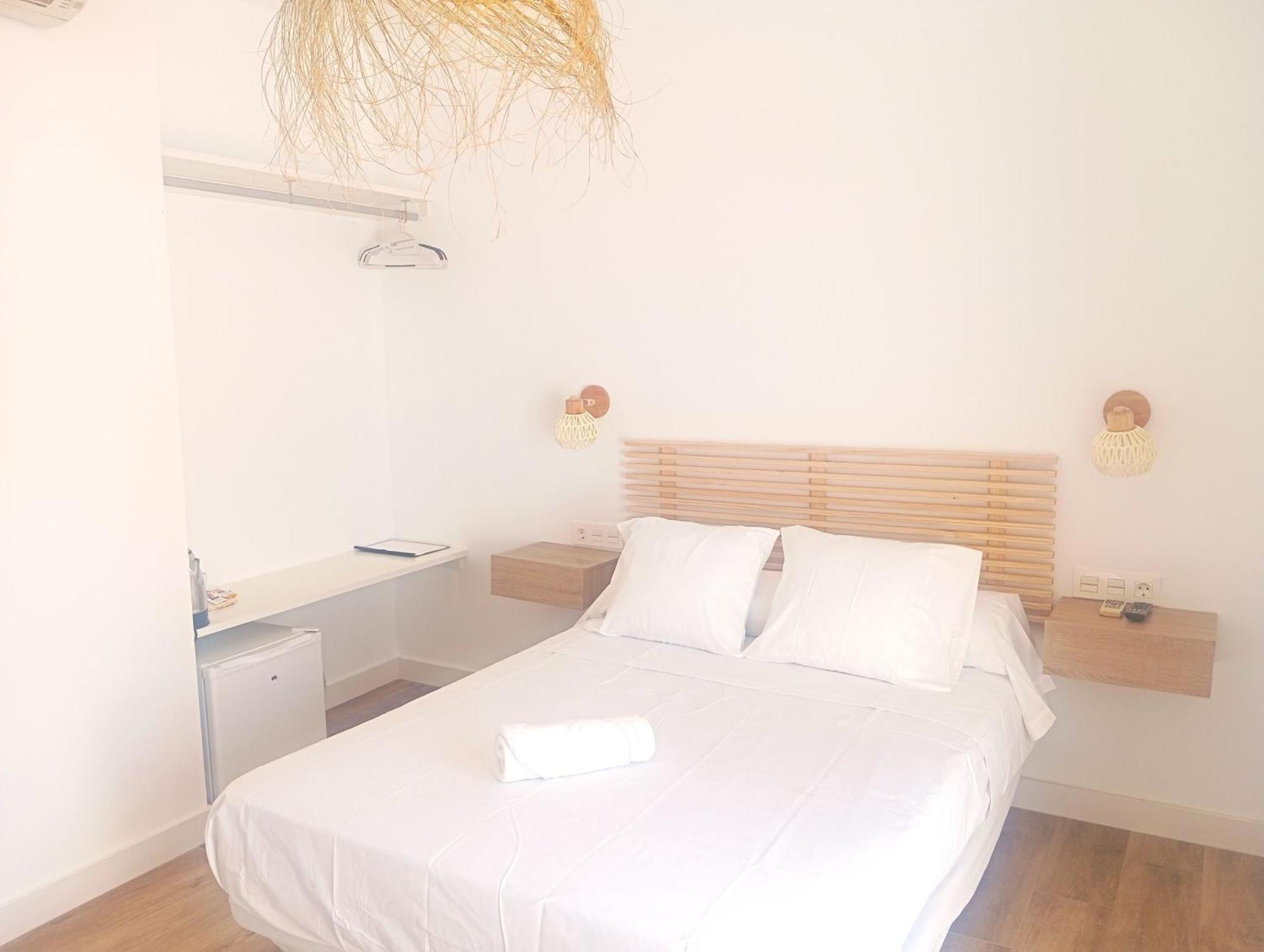 Hostal Casa Emilio 阿尔梅里亚 外观 照片