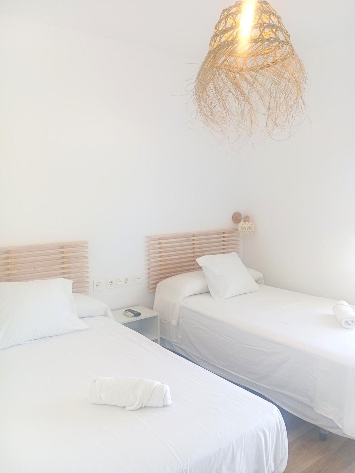 Hostal Casa Emilio 阿尔梅里亚 外观 照片